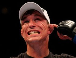 фото - (ММА) Дэррен Элкинс заменит Гуиду в бою с Чедом Мендесом