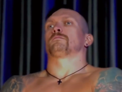 фото - Александр Усик уже в Саудовской Аравии: фото и видео