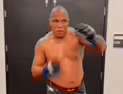 фото - Известный тяжеловес UFC дисквалифицирован за допинг