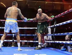 фото - Сондерс о том, как Фьюри побить Усика в реванше: «У него даже спарринги бывали тяжелее»