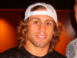 фото - (ММА + Видео) Юрайя Фэйбер «задушил» очередного соперника