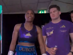 фото - Дюбуа без досрочки, брутальный нокаут от Райли: видео