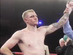 фото - «Не такая» победа Уолша, апсетище Брауна, перфоманс Сандовала: результаты