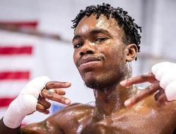 фото - Определена дата, место и соперник для дебюта сына Эвандера Холифилда