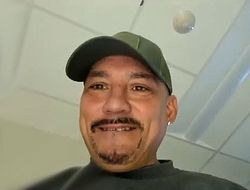 фото - «Этот шрам будет с Ломаченко до конца жизни». Интервью Лопеса-старшего — о стратегии в бою с Василием, «заряженных» судьях и плохих отношениях с Top Rank