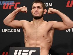 фото - Взвешивание Нурмагомедова и Барбосы перед UFC 219: Хабиб сделал вес!