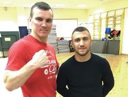 фото - Бывший спарринг-партнёр Усика отказался драться с проспектом из России — СМИ