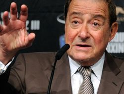 фото - Арум о возвращении Пакьяо: Пока я не поговорю с Мэнни — ничего официального