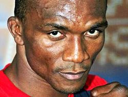 фото - Снова 7 декабря: Сакио Бика против Энтони Диррелла?