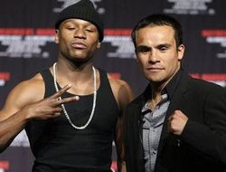 фото - Маркес: «Пакьяо всё ещё очень опасен для Мэйуэзера»