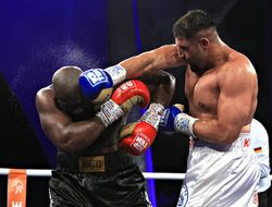 фото - Агит Кабайел не смог удосрочить матёрого Кевина Джонсона