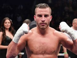 фото - Давид Лемьё вырвал победу у Максима Бурсака, оба падали