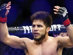 фото - «Неистовство величайшего откладывается». Генри Сехудо снялся с UFC 250