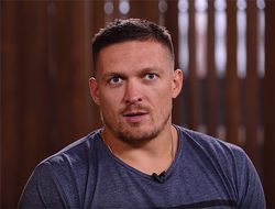 фото - Александр Усик — о Мэйуэзере, Пакьяо, стратегии, соблазнах и поблажках