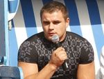 Денис Бойцов будет драться в андеркарте у Абрахама