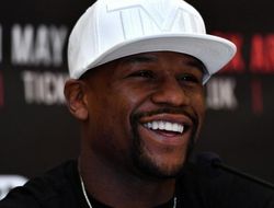 фото - СМИ: Поединок между Мэйуэзером и Насукавой будет выставочным