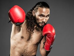 фото - Кит Тёрман победил Луиса Коллазо