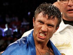 фото - Арум всё ещё хочет устроить бой Ломаченко и Уолтерса