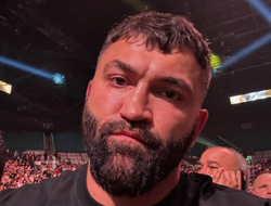 фото - Экс-чемпион UFC в тяжёлом весе выступит в карде шоу Макгрегор-Чендлер