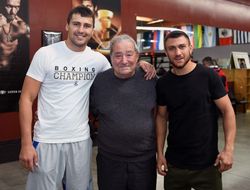 фото - Арум — о шансах Педрасы в бою с Ломаченко и о победе Гвоздика над Стивенсоном