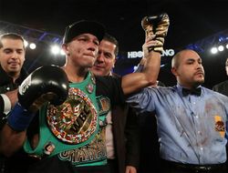 фото - Слагфест в Эль-Пасо: Берчельт защитил титул от посягательств Романа