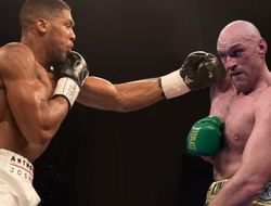 фото - Фьюри шокирован: «Джошуа отказался от $90 млн отступных! Проклятый! Псих!»