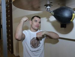 фото - Дмитрий Чудинов против Говарда Истмэна в андеркарте у Дерека Чисоры