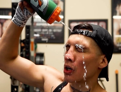 фото - «Они тебя парализуют». Вальдес встал на защиту Райана Гарсии