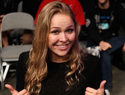 фото - Видео: тренировочные будни Ронды Раузи – в зале и на пляже