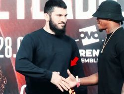 фото - Бетербиев-Ярд. Экс-чемпион, который уступил титул Канело, назвал фаворита