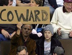 фото - Джонсон поднял на смех Сондерса и Юбэнка: Боятся выглядывать за порог дома