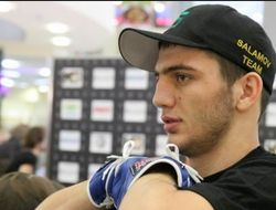 фото - Чеченец Умар Саламов быстро забил джорнимена из Краматорска Артёма Редько