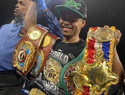 фото - Бой Шакур Стивенсон − Оскар Вальдес: фото судейских карт