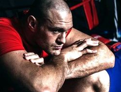 фото - Фьюри не любит ЕС и грозится уйти в политику