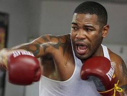 фото - Каленга досрочно влетел Дортикосу в зрелищной драке