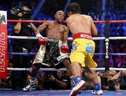 фото - Мэнни Пакьяо: Флойд Мэйуэзер обещал мне реванш…