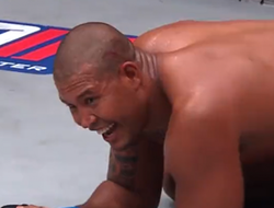 фото - Феррейра забил Гольцова и выиграл сезон 2023 PFL в тяжёлом весе