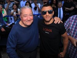 фото - Арум — о том, на каких условиях возможен бой между Гарсией и Ломаченко