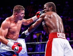 фото - Менеджер Коробова: Трудно побить молодого соперника и некомпетентных судей...