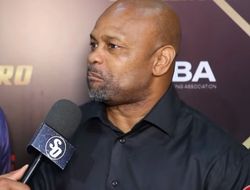 фото - Кроуфорд обыграет Канело на ногах? Джонс считает, что это «тупо»