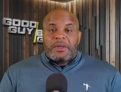 фото - Кормье назвал бой, который станет для Махачева самым тяжёлым в карьере