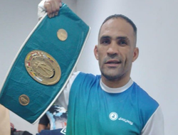 фото - Экс-соперник Лебедева и Хука удосрочил оппонента в стартовом раунде