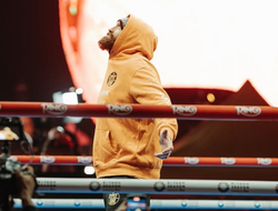 фото - «Дик Турпин носил маску?» Экс-тренер Фьюри расшифровал месседж 