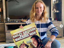 фото - Бетербиев о ключевом моменте, Дюбуа о сне Джойса, Шевченко показала подарки от Микки Рурка — соцсети 