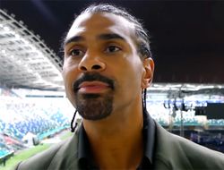 фото - Большие перчатки и шлем на спаррингах не спасали от ударов Уайлдера — Дэвид Хэй