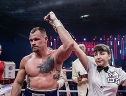 фото - Шоу Роя Джонса: украинский гейткипер Радченко проиграл россиянину Егорову