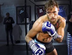 фото - Джесси Варгас утверждает, что Макгрегора нокаутировали во время спарринга