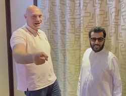 фото - «Усик, ты теряешь время!» Фьюри и Аль аш-Шейх обратились к украинцу