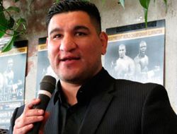 фото - Крис Арреола: «Митчелл окажется в мире боли»