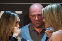 Видео боя: Мишель Уотерсон — Фелис Херриг